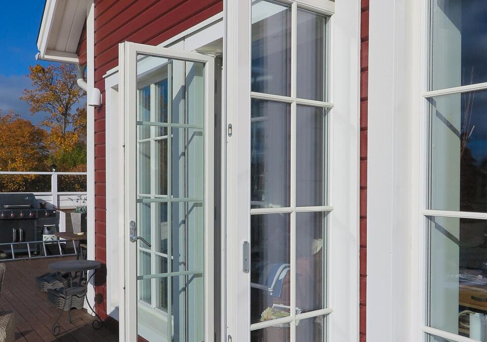 Helglasade terrassdörrar