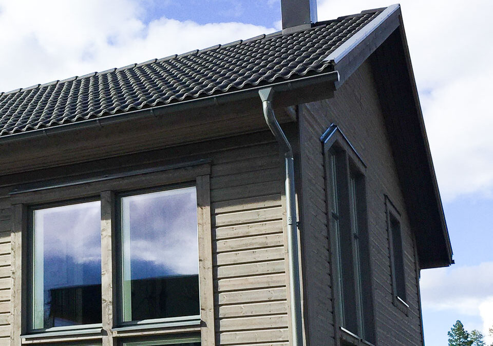 Utsprång och takfot på hus